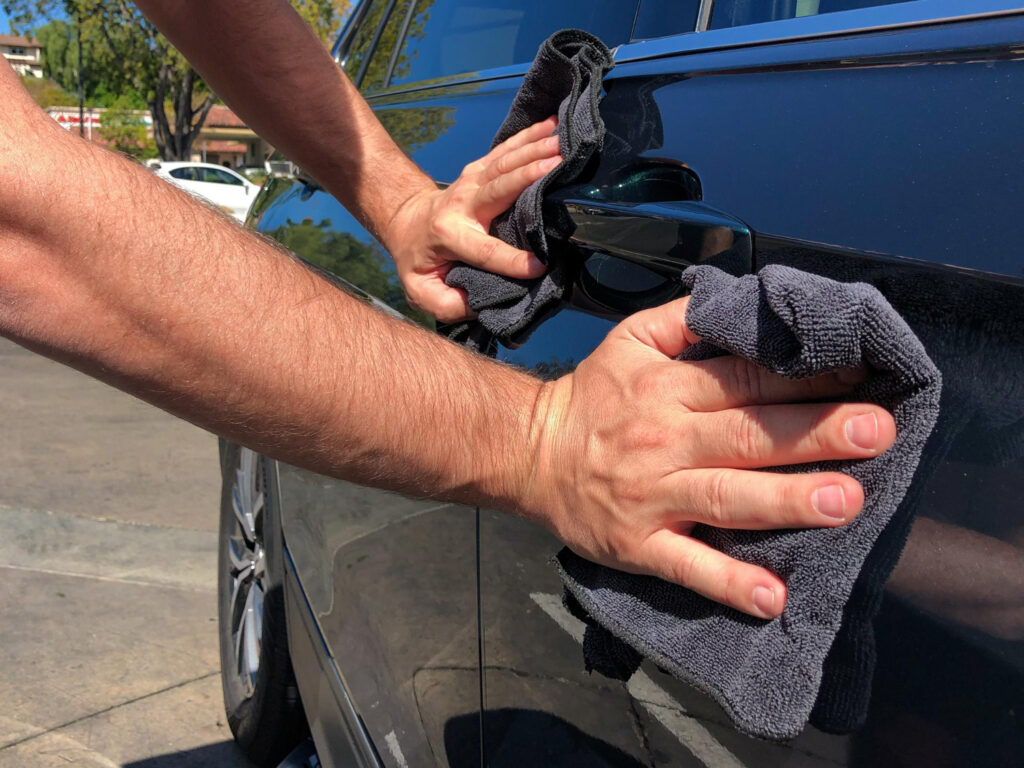 hand car washing