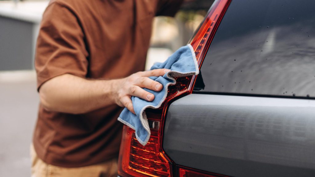 Why Hand Car Washing Is Better Than Machine Wash