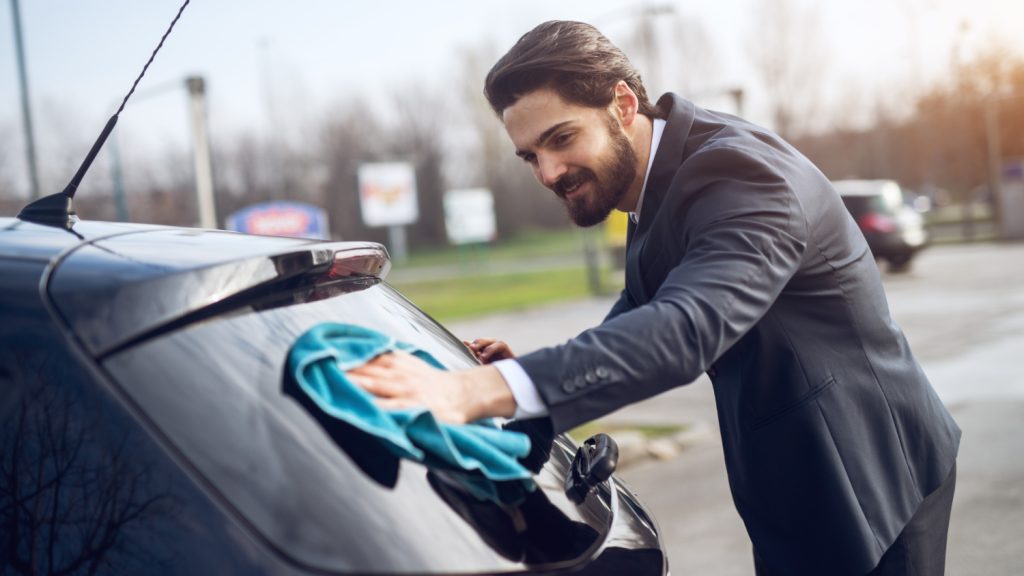 Benefits of a Professional Hand Car Wash